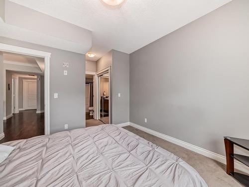 302 10232 115 Street, Edmonton, AB - Indoor Photo Showing Bedroom