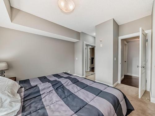 302 10232 115 Street, Edmonton, AB - Indoor Photo Showing Bedroom