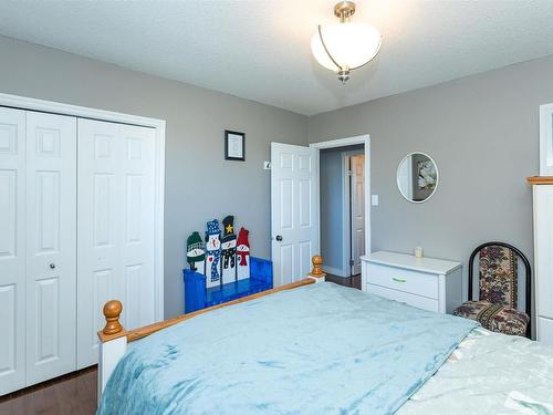 10603 103A Street, Westlock, AB - Indoor Photo Showing Bedroom