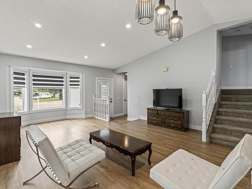 1508 48 Street, Edmonton, AB - Indoor Photo Showing Living Room