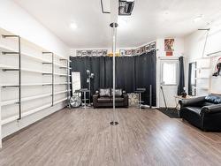 12742 FORT Road  Edmonton, AB T5A 1A6