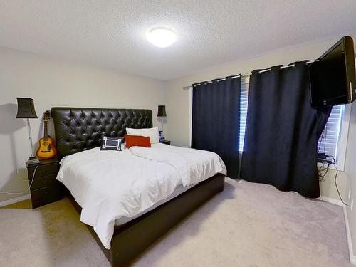 3124 Paisley Road, Edmonton, AB - Indoor Photo Showing Bedroom