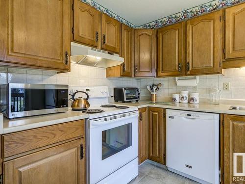 17314 Callingwood Road, Edmonton, AB - Indoor Photo Showing Kitchen