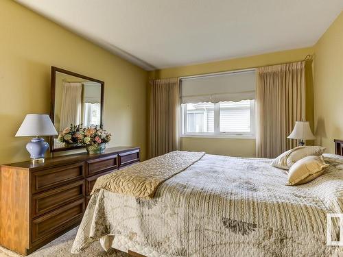 17314 Callingwood Road, Edmonton, AB - Indoor Photo Showing Bedroom