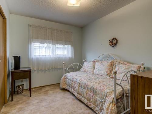 17314 Callingwood Road, Edmonton, AB - Indoor Photo Showing Bedroom