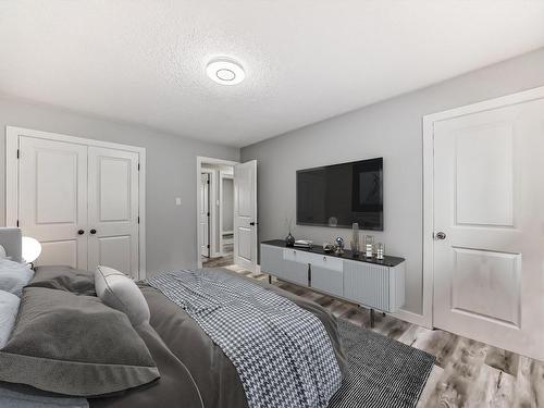 4324 73 Street, Edmonton, AB - Indoor Photo Showing Bedroom