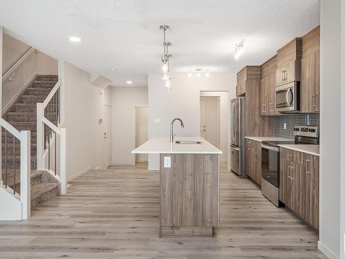 20115 26 Avenue, Edmonton, AB - Indoor Photo Showing Kitchen With Upgraded Kitchen