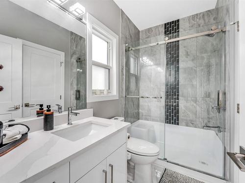 1756 18 Street, Edmonton, AB - Indoor Photo Showing Bathroom