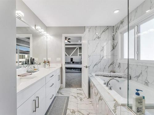 1756 18 Street, Edmonton, AB - Indoor Photo Showing Bathroom