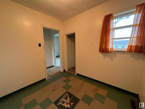 4501 52 Street, Two Hills, AB - Indoor Photo Showing Other Room