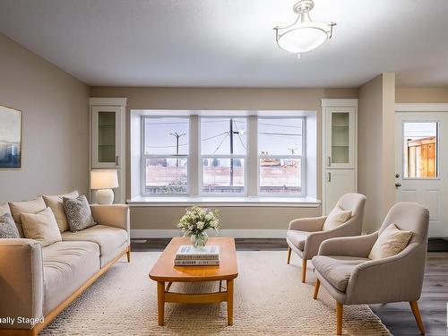 11638 80 Street, Edmonton, AB - Indoor Photo Showing Living Room