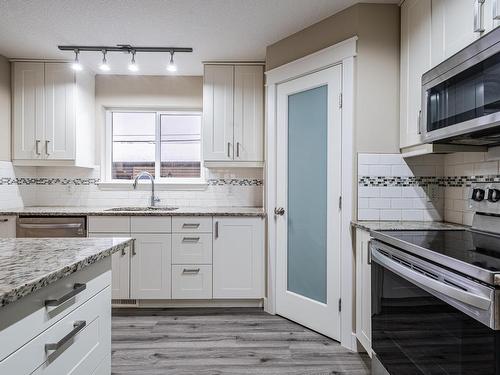 11638 80 Street, Edmonton, AB - Indoor Photo Showing Kitchen With Upgraded Kitchen