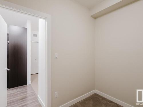 208 10418 81 Avenue, Edmonton, AB - Indoor Photo Showing Other Room