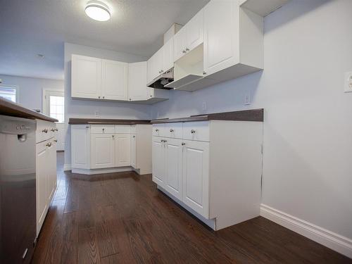 14015 156 Avenue, Edmonton, AB - Indoor Photo Showing Kitchen