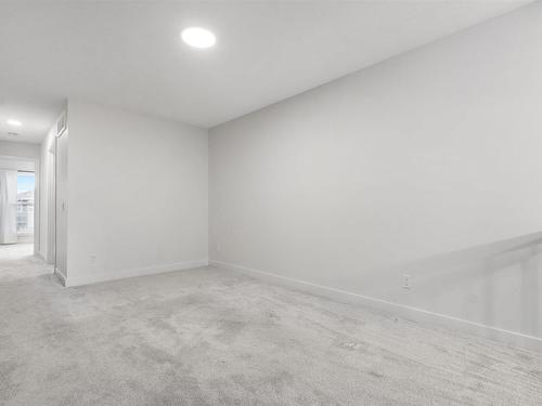 Edmonton, AB - Indoor Photo Showing Other Room