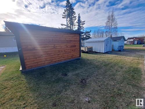 5278 51 St, Mayerthorpe, AB 