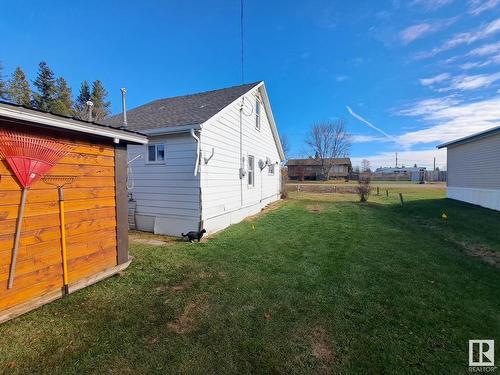 5278 51 St, Mayerthorpe, AB 