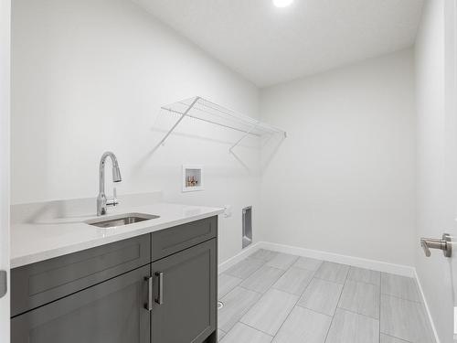 4111 208 St Nw, Edmonton, AB 