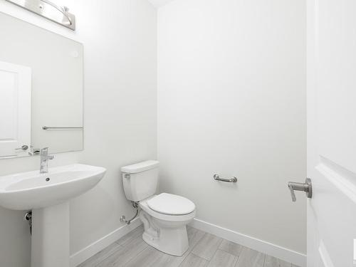 4111 208 Street, Edmonton, AB - Indoor Photo Showing Bathroom