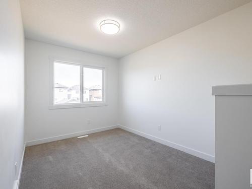 32 Hunter Place, Spruce Grove, AB - Indoor Photo Showing Other Room