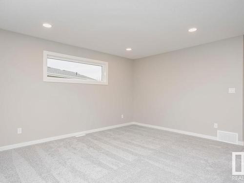 674 Kinglet Boulevard, Edmonton, AB - Indoor Photo Showing Other Room