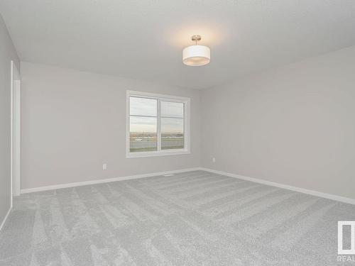 674 Kinglet Boulevard, Edmonton, AB - Indoor Photo Showing Other Room