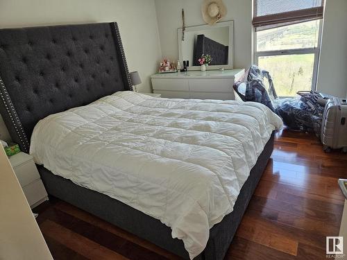 1403 10883 Saskatchewan Drive, Edmonton, AB - Indoor Photo Showing Bedroom