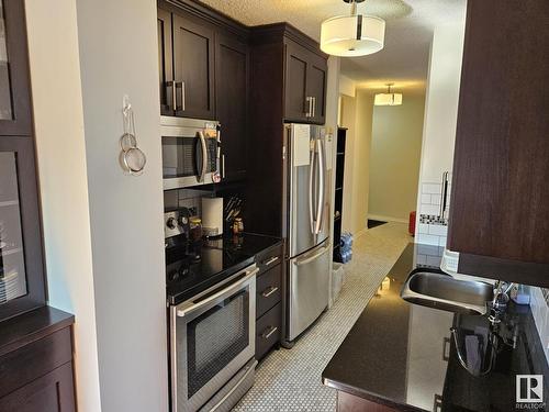 1403 10883 Saskatchewan Drive, Edmonton, AB - Indoor Photo Showing Kitchen