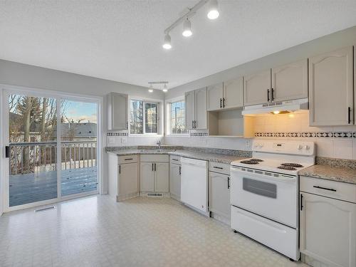 11604 12 Avenue, Edmonton, AB - Indoor Photo Showing Kitchen