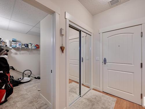 114 511 Queen Street, Spruce Grove, AB - Indoor Photo Showing Other Room