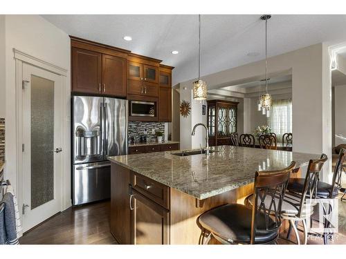 13827 142 Avenue, Edmonton, AB - Indoor Photo Showing Kitchen With Upgraded Kitchen