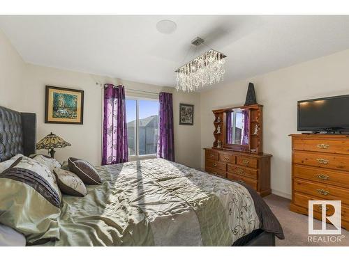 13827 142 Avenue, Edmonton, AB - Indoor Photo Showing Bedroom