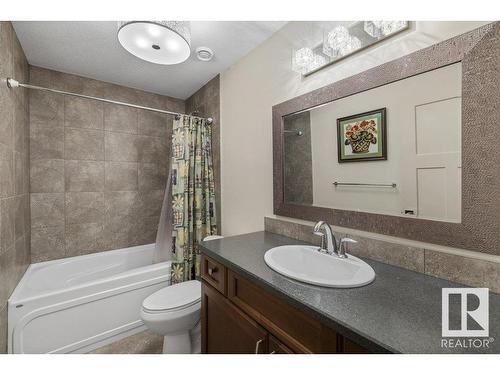 13827 142 Avenue, Edmonton, AB - Indoor Photo Showing Bathroom