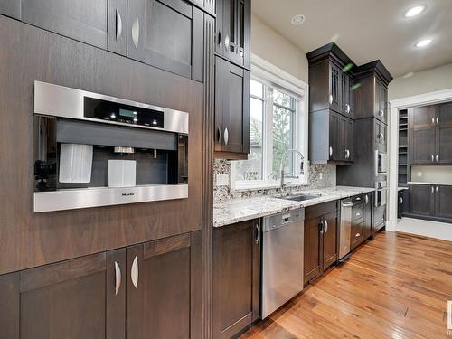 3126 Watson Green, Edmonton, AB - Indoor Photo Showing Kitchen With Upgraded Kitchen