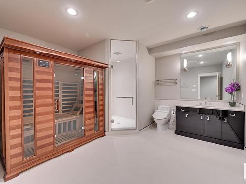 3126 Watson Green, Edmonton, AB - Indoor Photo Showing Bathroom