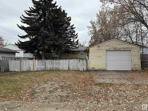 4852 52 Av, Drayton Valley, AB 