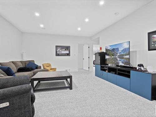 9 1118 Twp Road 534, Rural Parkland County, AB - Indoor Photo Showing Living Room