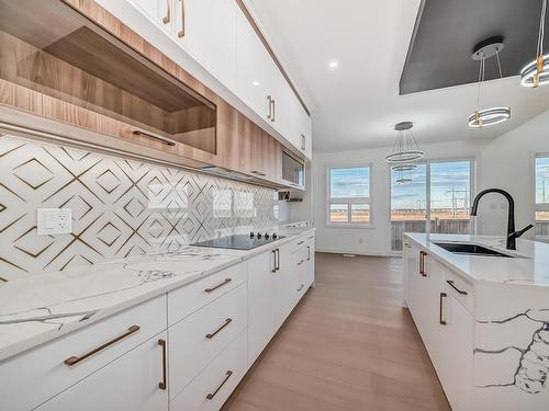 2756 1 Avenue, Edmonton, AB - Indoor Photo Showing Kitchen With Upgraded Kitchen