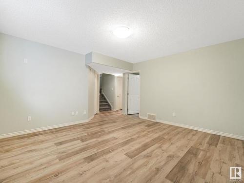 11408 167A Av Nw, Edmonton, AB 