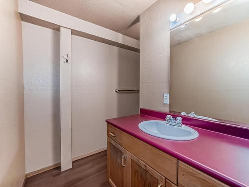 3561 53 Street, Wetaskiwin, AB - Indoor Photo Showing Bathroom