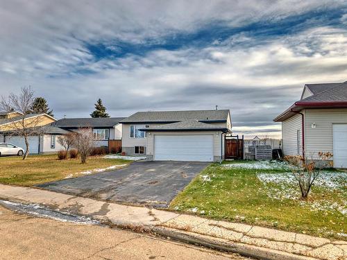 3561 53 Street, Wetaskiwin, AB - Outdoor