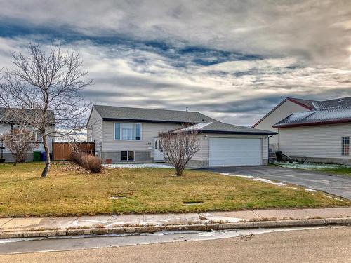 3561 53 Street, Wetaskiwin, AB - Outdoor