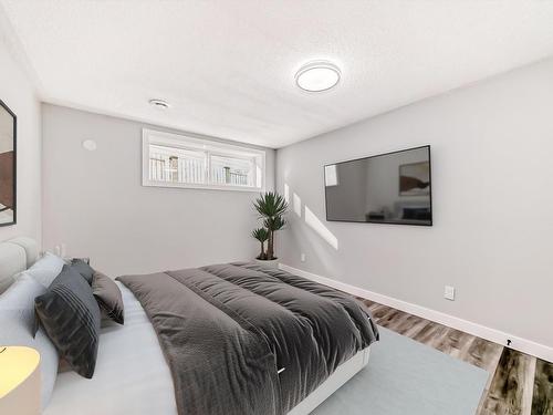 6048 37 Avenue Nw, Edmonton, AB - Indoor Photo Showing Bedroom