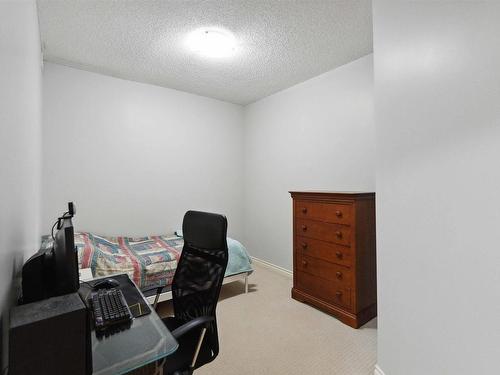 402 9020 Jasper Avenue, Edmonton, AB - Indoor Photo Showing Other Room