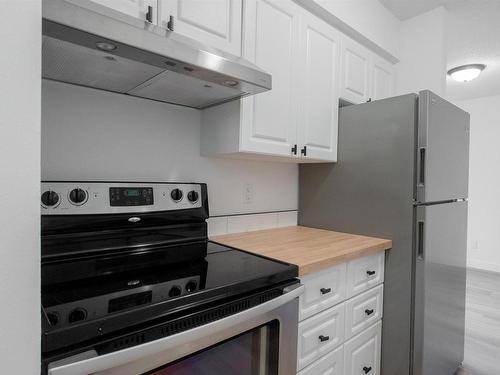 14847A Riverbend Road, Edmonton, AB - Indoor Photo Showing Kitchen