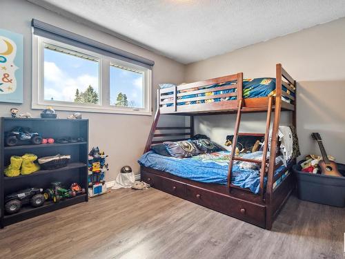 8 Bluebird Cr, Sherwood Park, AB 