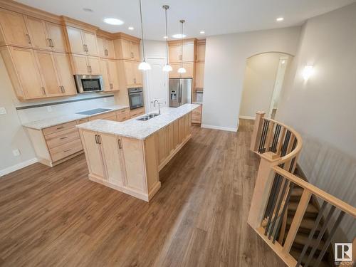 804 Howatt Place, Edmonton, AB - Indoor Photo Showing Kitchen