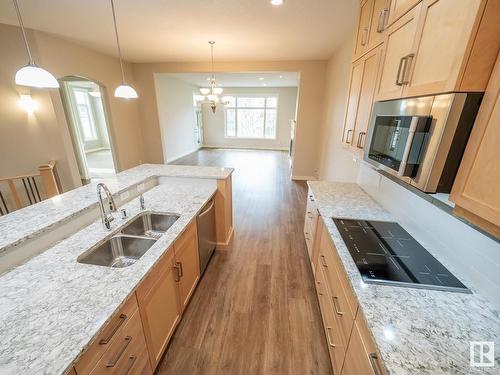 804 Howatt Place, Edmonton, AB - Indoor Photo Showing Kitchen With Double Sink