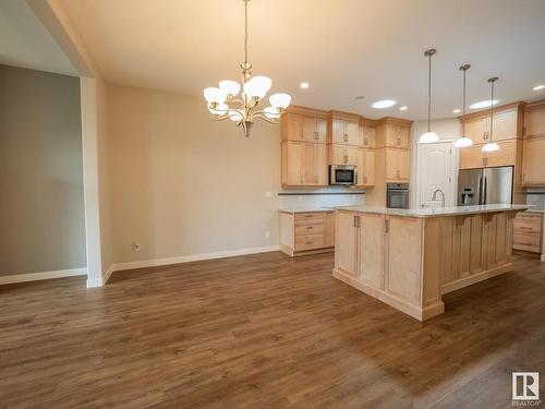 804 Howatt Place, Edmonton, AB - Indoor Photo Showing Kitchen