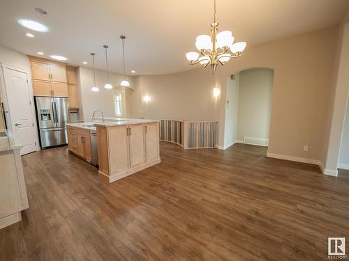 804 Howatt Place, Edmonton, AB - Indoor Photo Showing Kitchen